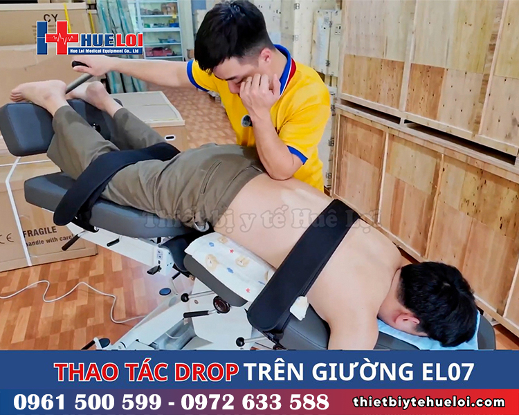 giường t&aacute;c động cột sống