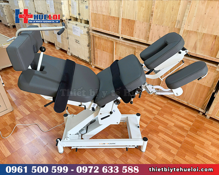 giường t&aacute;c động cột sống